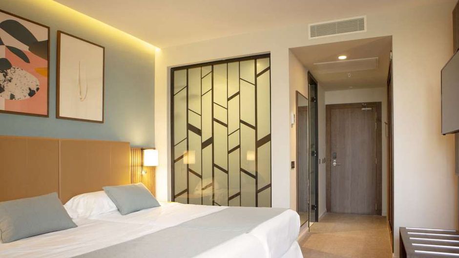 Hotel RIU Plaza Espana Room