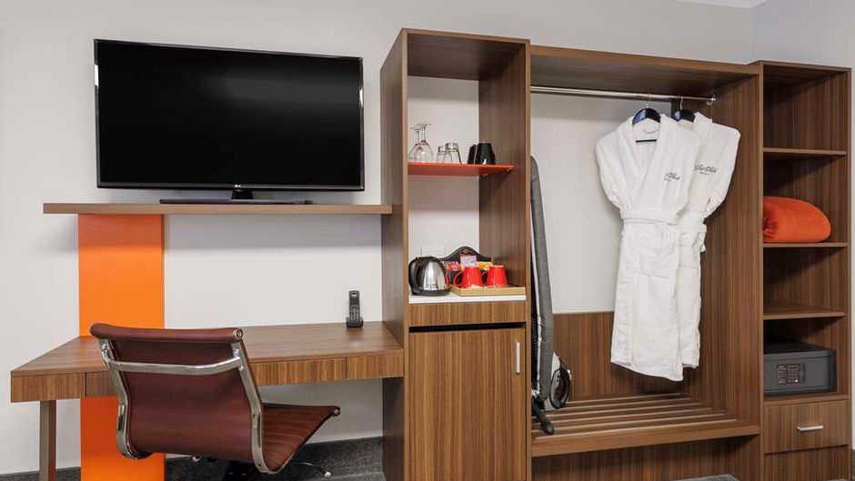 JetPark Hamilton Hotel-Conference Centre Room
