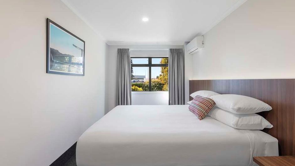 JetPark Hamilton Hotel-Conference Centre Suite