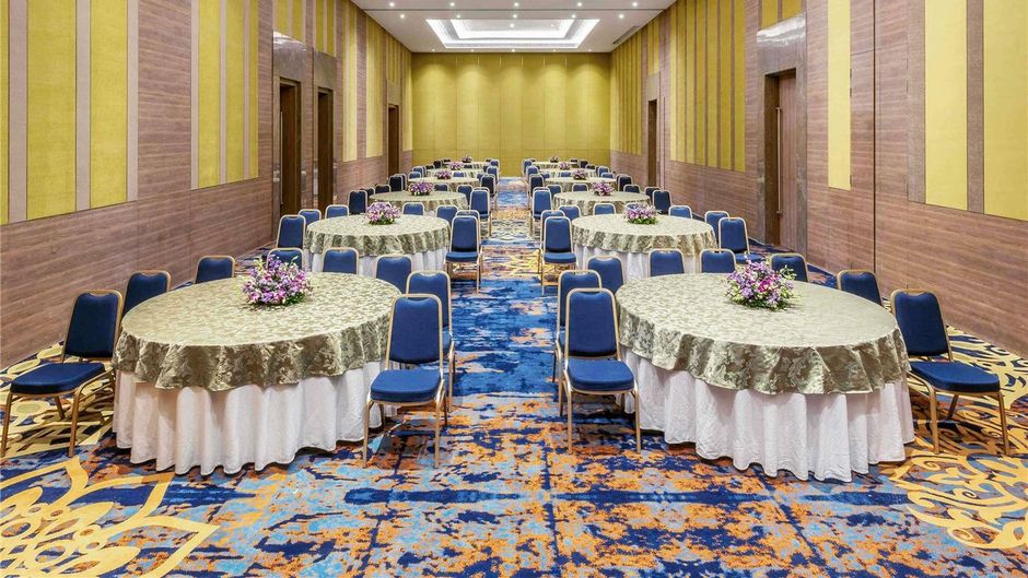 Grand Mercure Gandhinagar Gift City Meeting