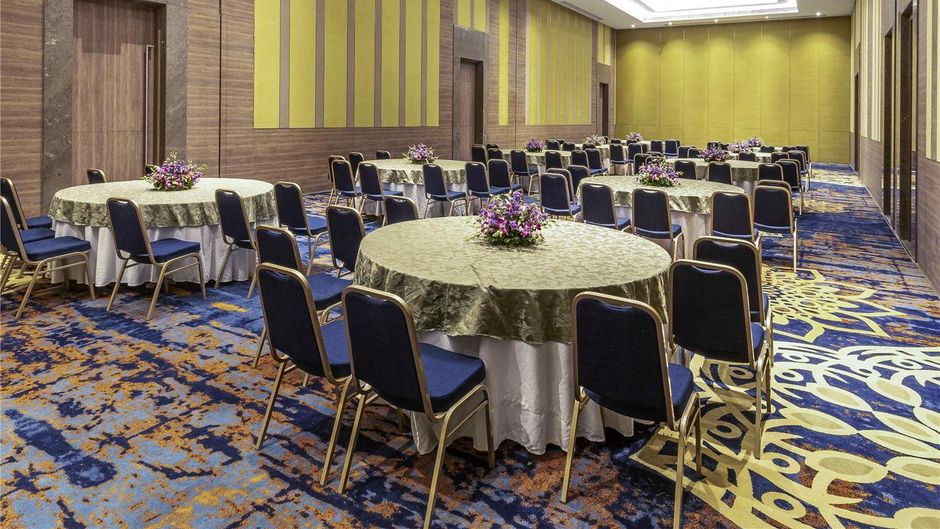 Grand Mercure Gandhinagar Gift City Meeting