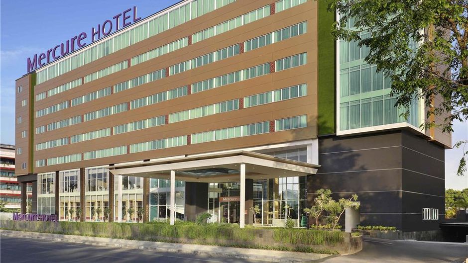 Mercure Makassar Pettarani Exterior