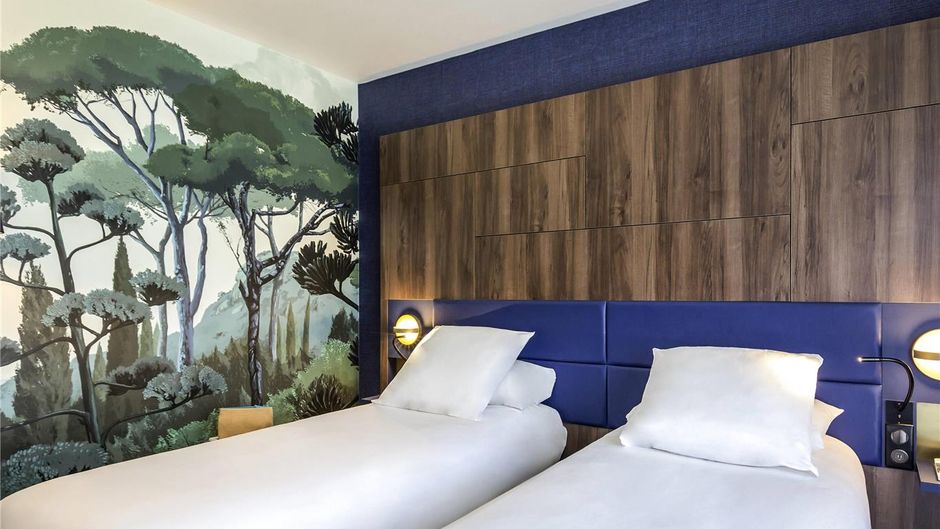 Mercure Marseille Bompard Room
