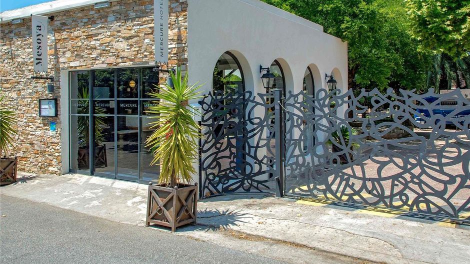 Mercure Marseille Bompard Exterior