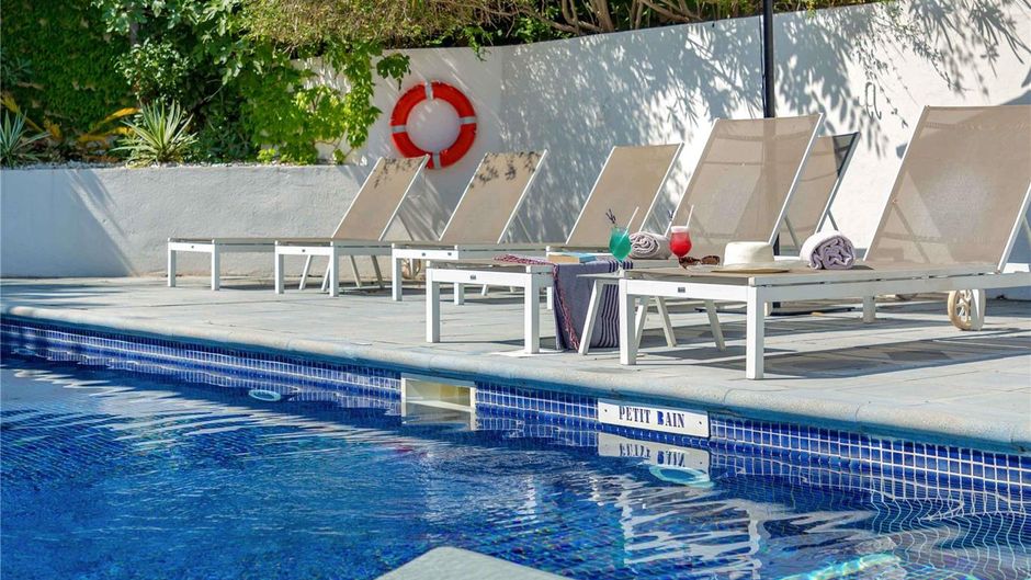 Mercure Marseille Bompard Pool