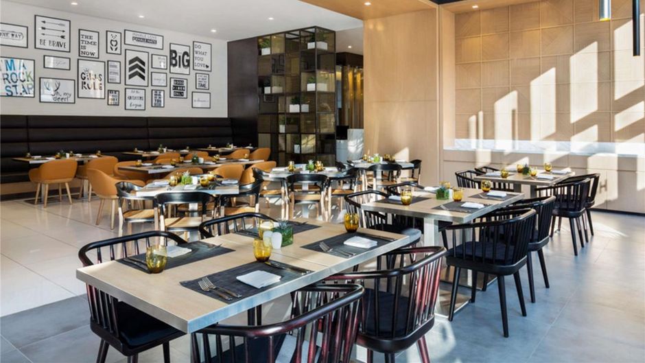 Novotel Bur Dubai Hotel Restaurant