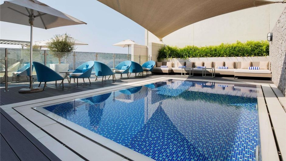 Novotel Bur Dubai Hotel Pool