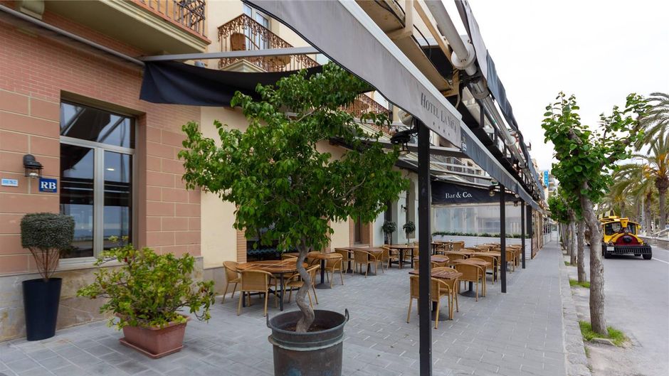 Kalma Sitges Hotel Exterior