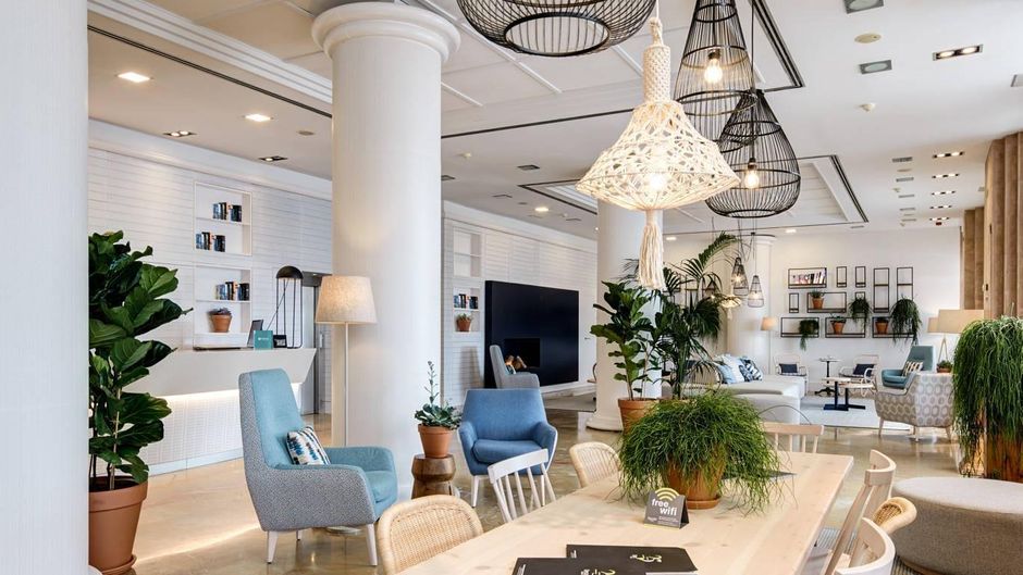 Kalma Sitges Hotel Lobby