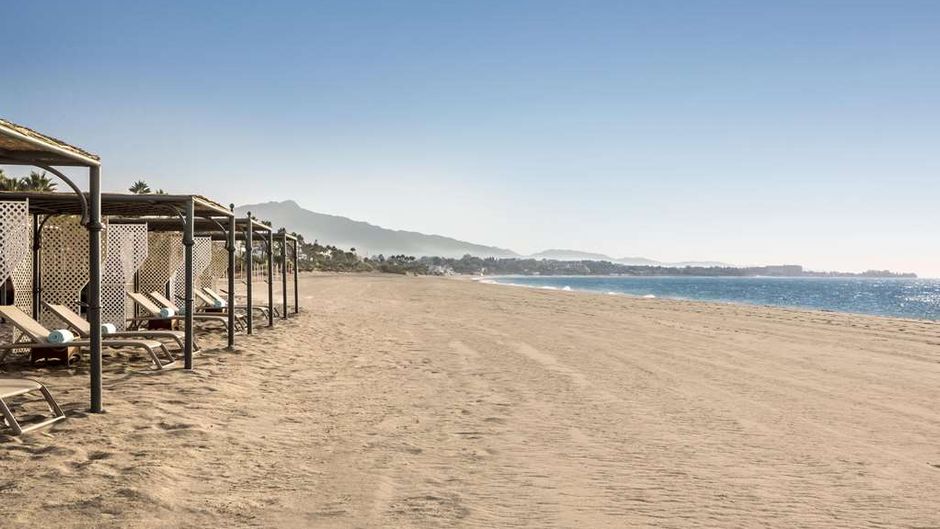 Anantara Villa Padierna Palace Beach