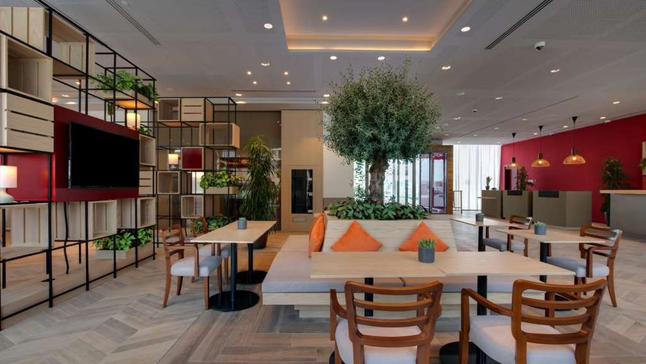 IntercityHotel Dubai Al Jaddaf Lobby