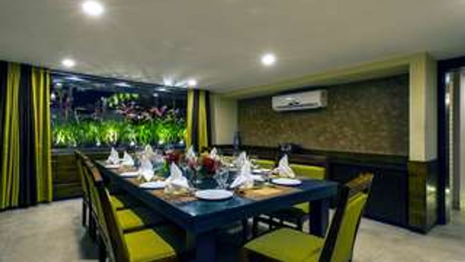 Effotel Hotel by Sayaji Lobby