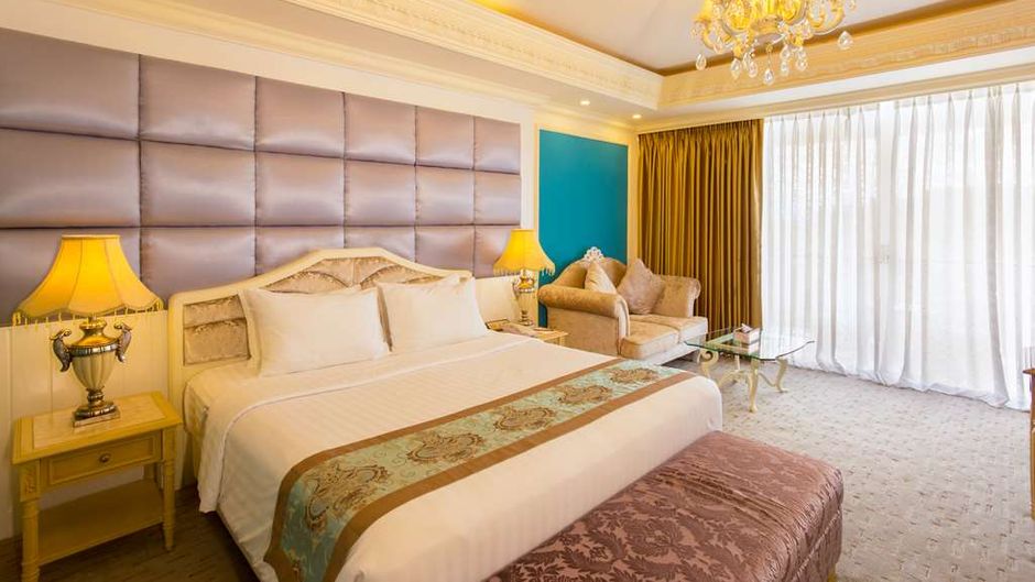 The Grand Kandyan Room