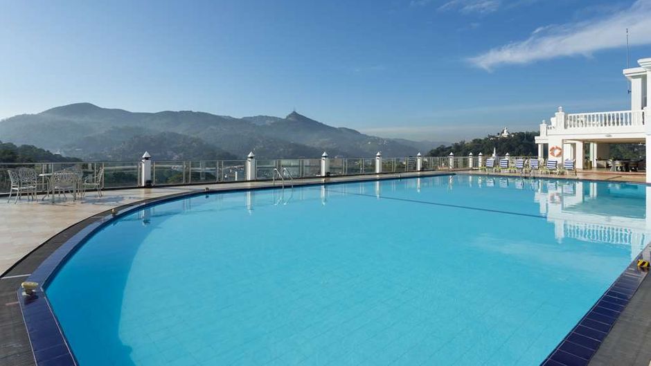 The Grand Kandyan Pool
