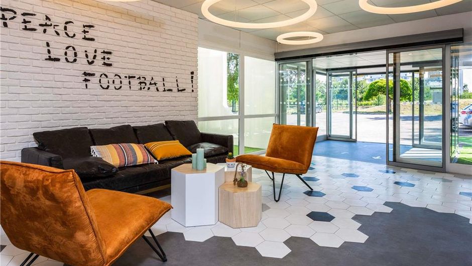 Ibis Styles Bobigny Centre Exterior