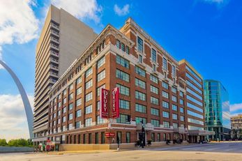 Drury Plaza Hotel St Louis at the Arch