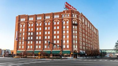 Drury Plaza Hotel Broadview Wichita