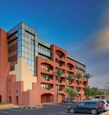 Drury Inn & Suites Phoenix Airport