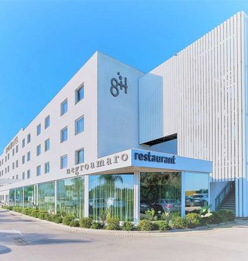 8piuhotel