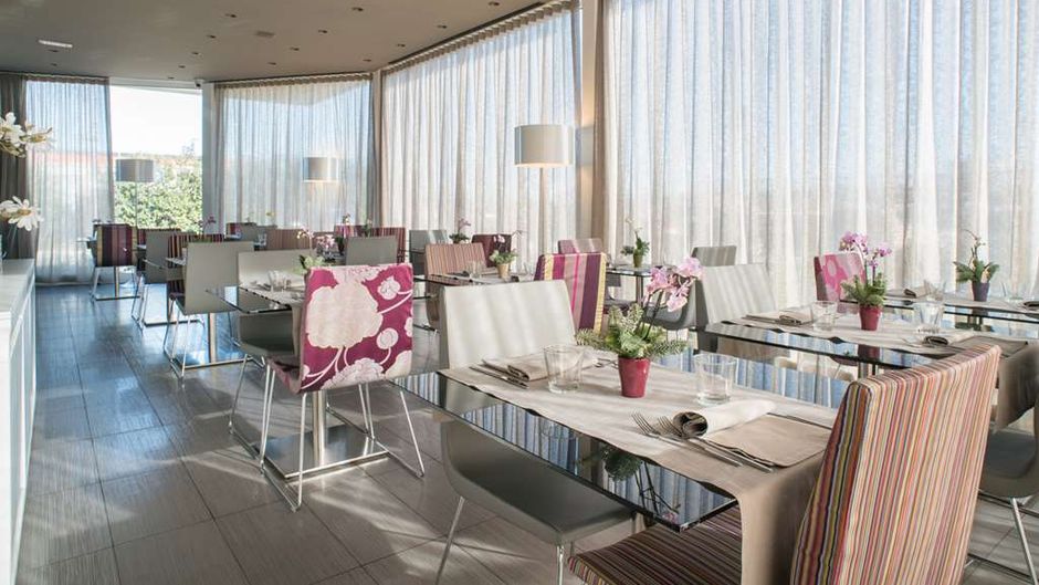8piuhotel Restaurant