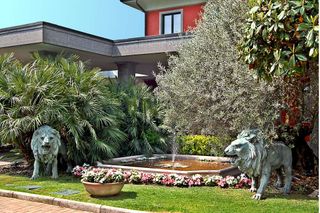 Silver Hotel