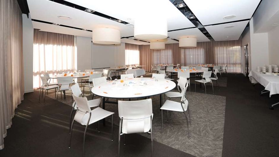 Royal Pacific Hotel Meeting