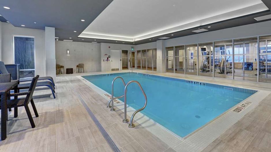 Hampton Inn Peterborough Pool