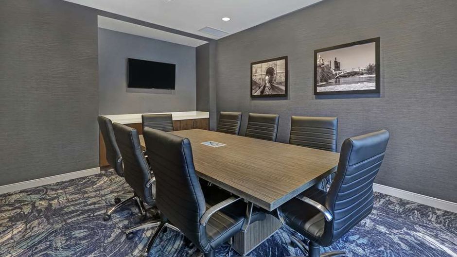 Hampton Inn Peterborough Meeting