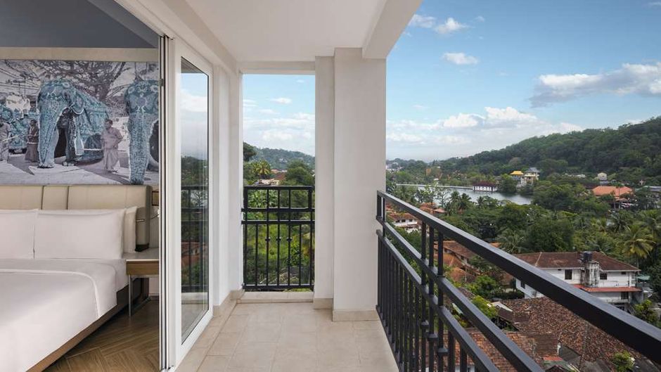 Radisson Hotel Kandy Sri Lanka Suite