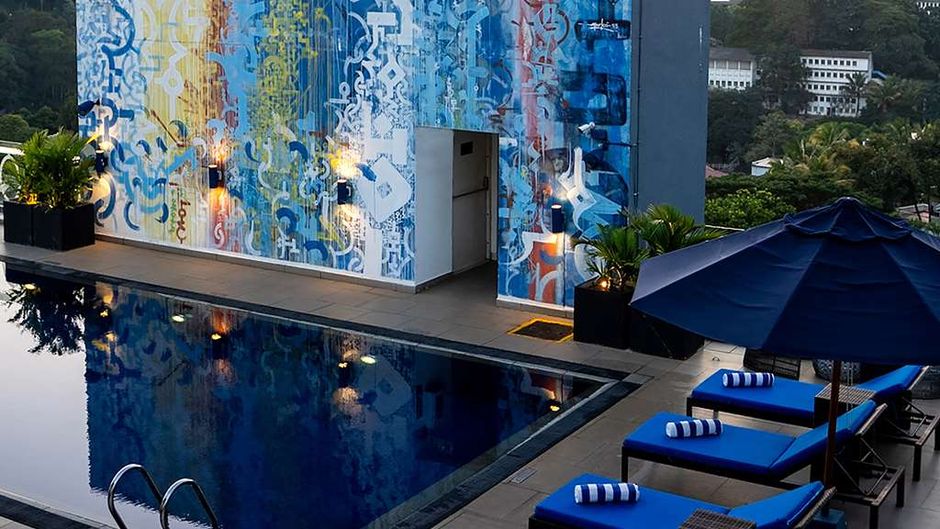 Radisson Hotel Kandy Sri Lanka Pool