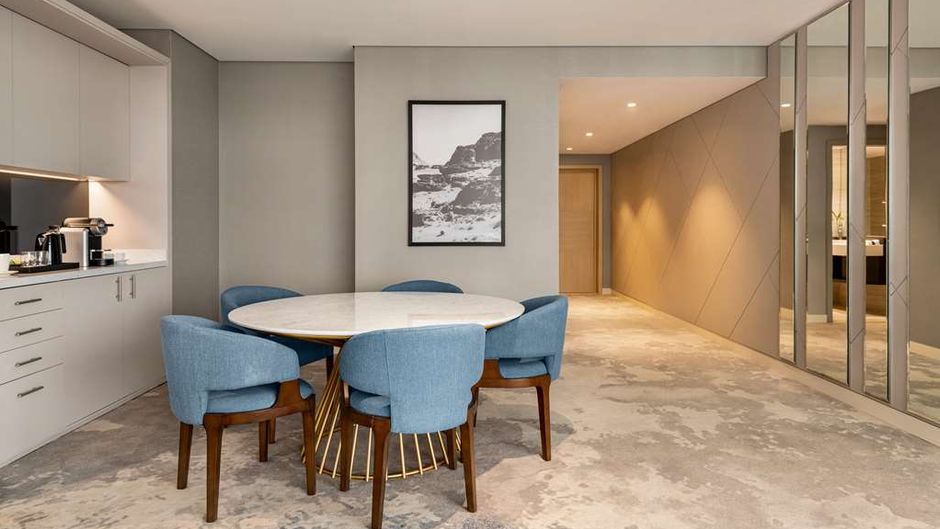 Radisson Blu Conv  & Exhibition Center Suite