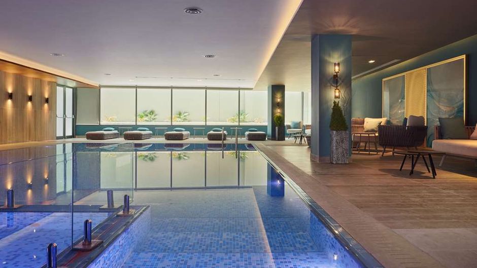 Radisson Blu Conv  & Exhibition Center Pool