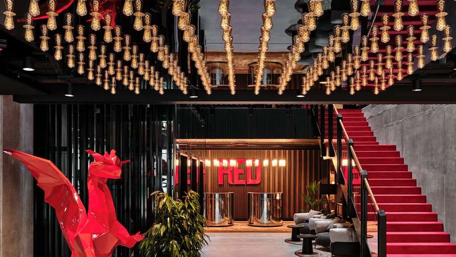 Radisson RED Hotel & Radisson RED Apartm Lobby
