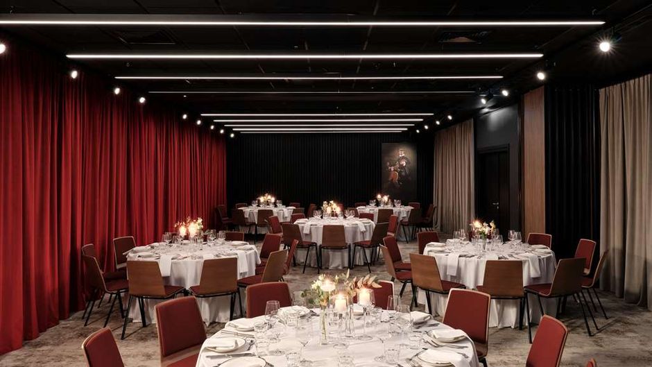 Radisson RED Hotel & Radisson RED Apartm Ballroom