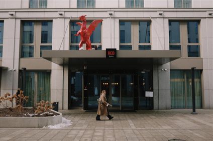 Radisson RED Hotel & Radisson RED Apartm