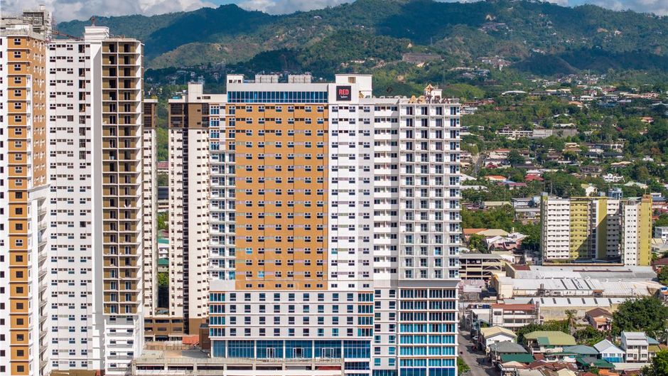 Radisson RED Cebu Mandaue Exterior
