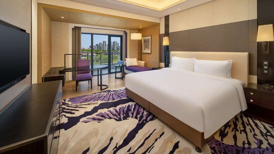 Radisson Blu Hotel Wuhan ETD Zone Room