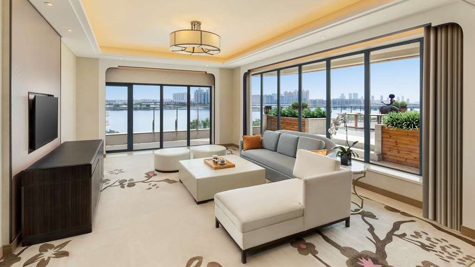 Radisson Blu Hotel Wuhan ETD Zone Suite