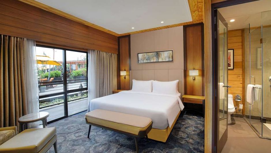 Radisson Blu Resort Dharamshala Suite
