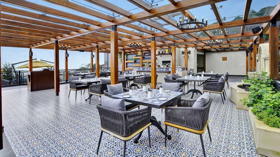 Radisson Blu Resort Dharamshala Restaurant