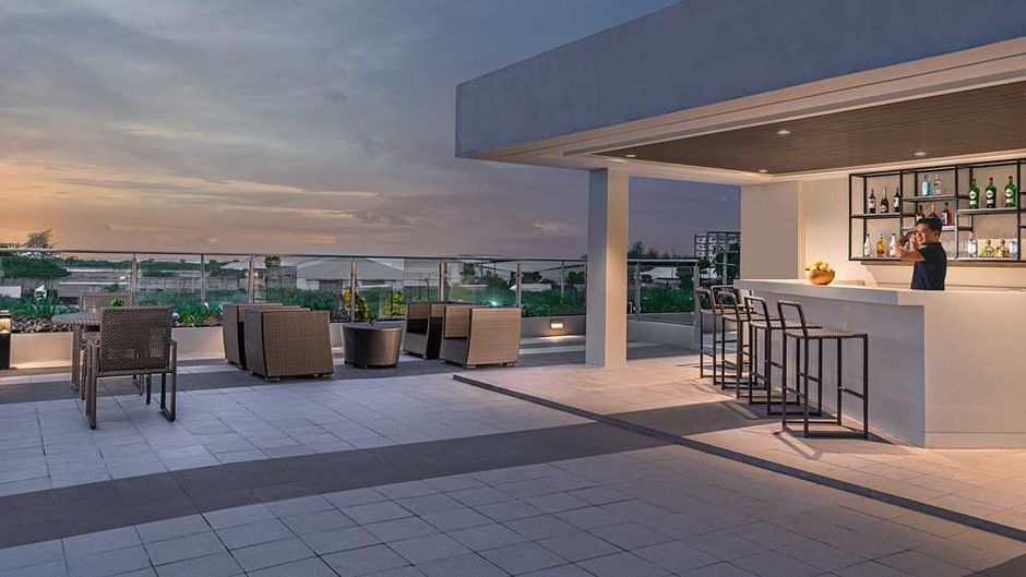 Park Inn by Radisson Bacolod Pool
