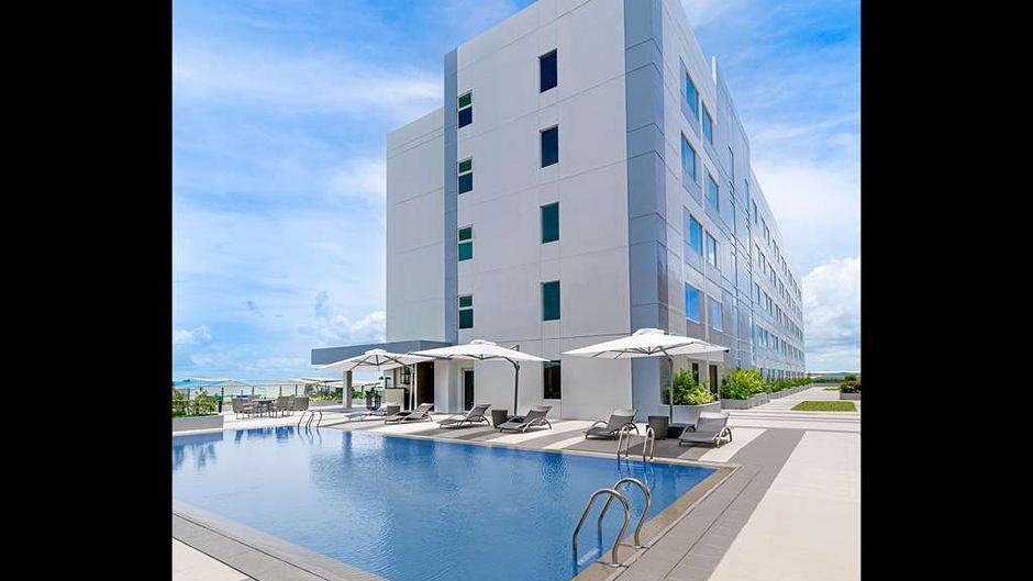 Park Inn by Radisson Bacolod Pool