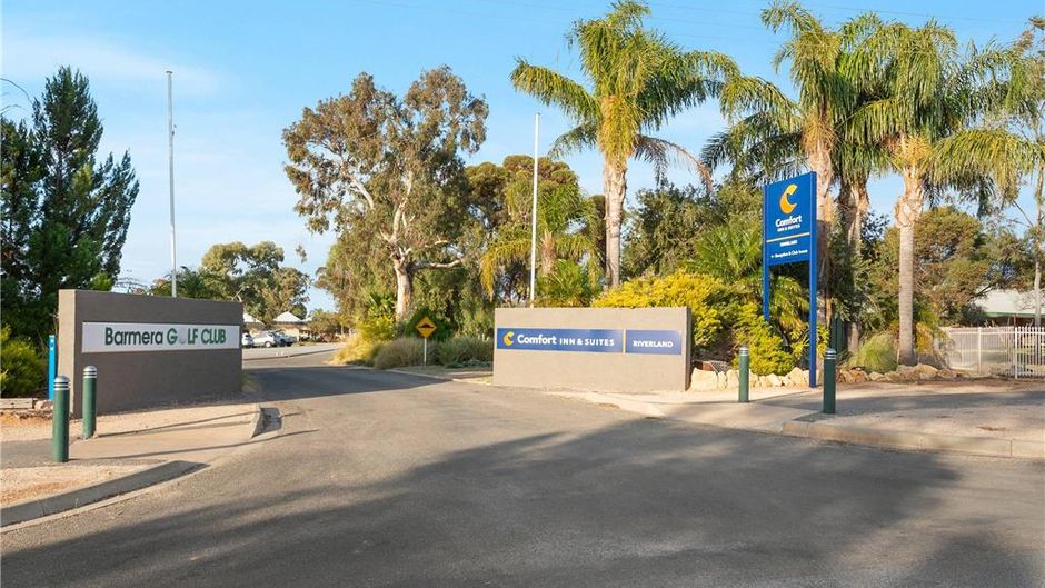Comfort Inn & Suites Riverland Exterior