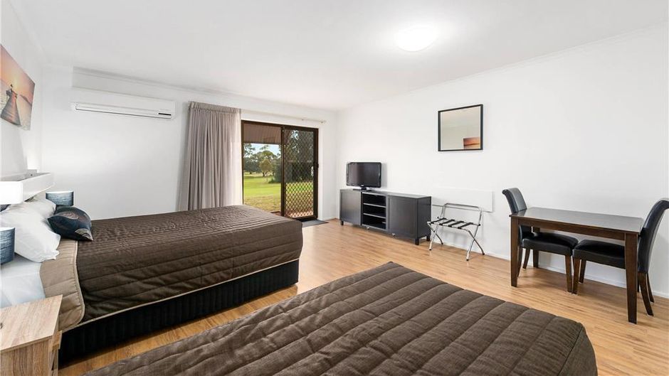 Comfort Inn & Suites Riverland Suite