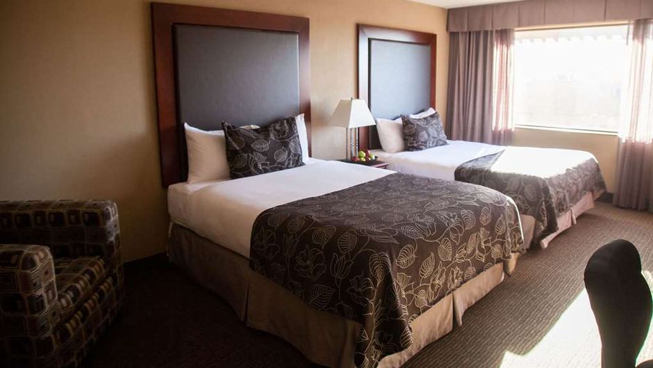 Medicine Hat Lodge Hotel Room