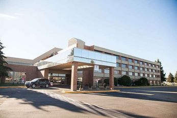 Medicine Hat Lodge Hotel