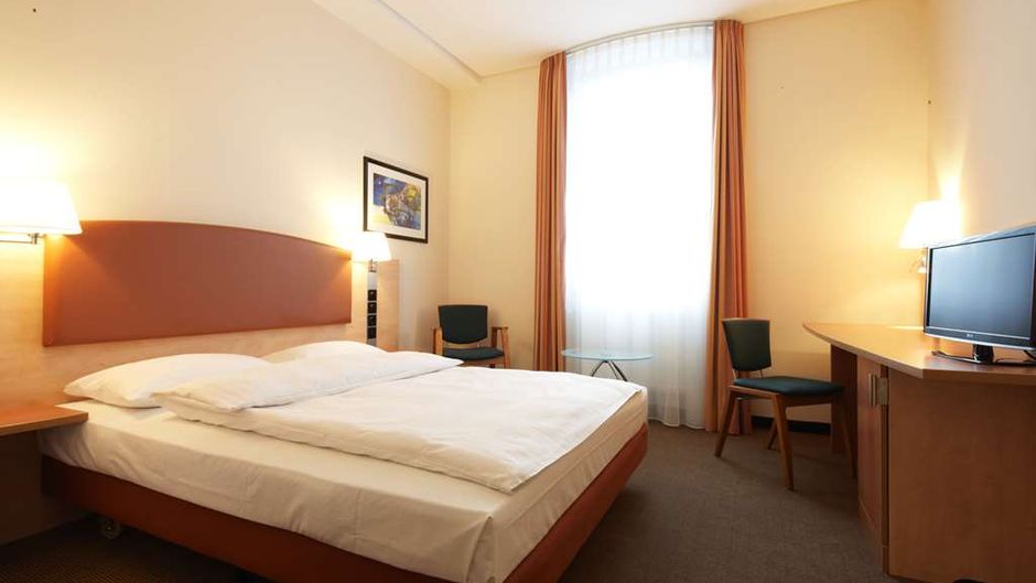 IntercityHotel Berlin Ostbahnhof Room