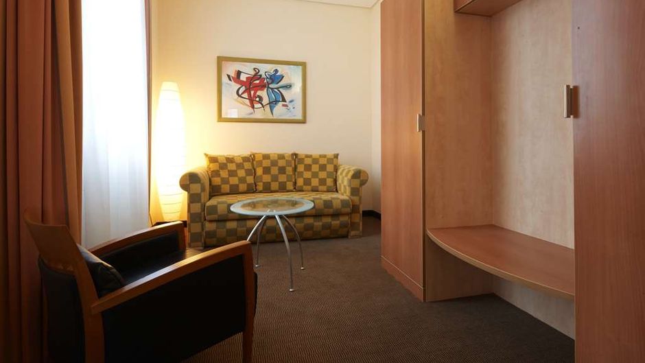 IntercityHotel Berlin Ostbahnhof Room