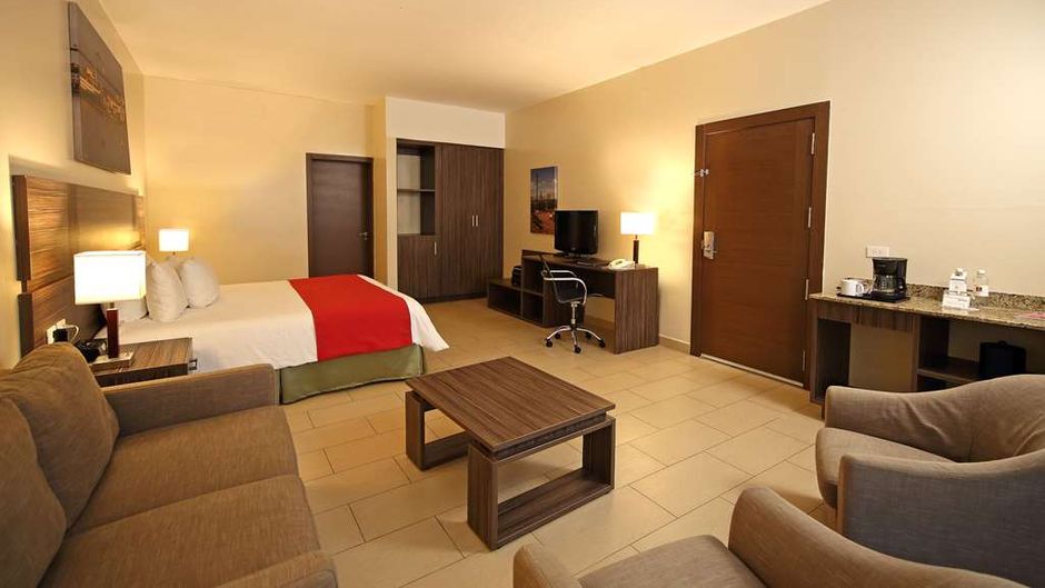 Victoria Hotel And Suites Panama Lobby