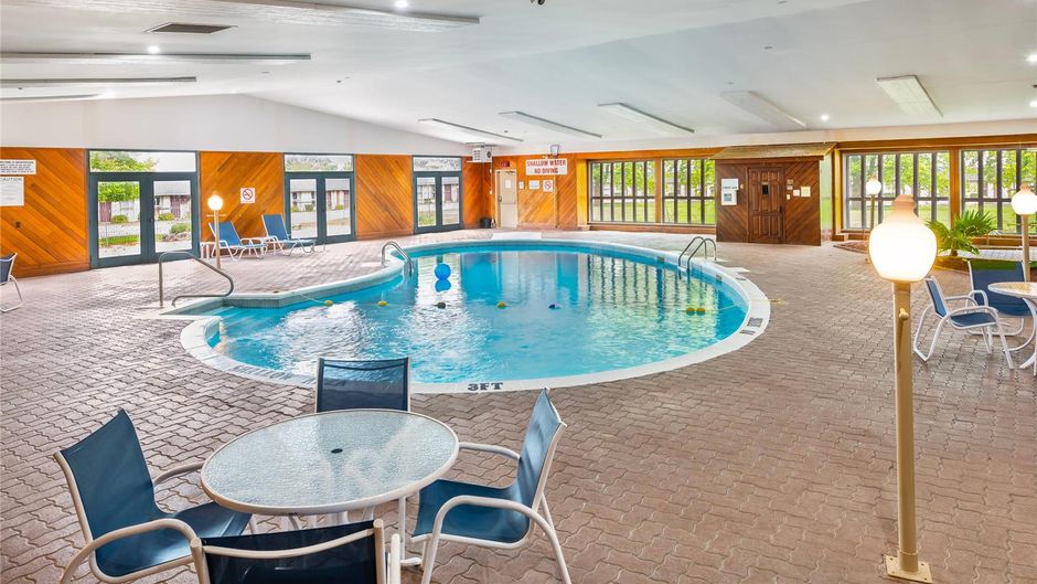 Rodeway Inn Festival Pool